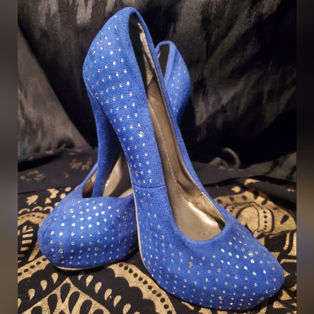 Unique A.Co blue suede-like studded platform heels amazing condition size 10